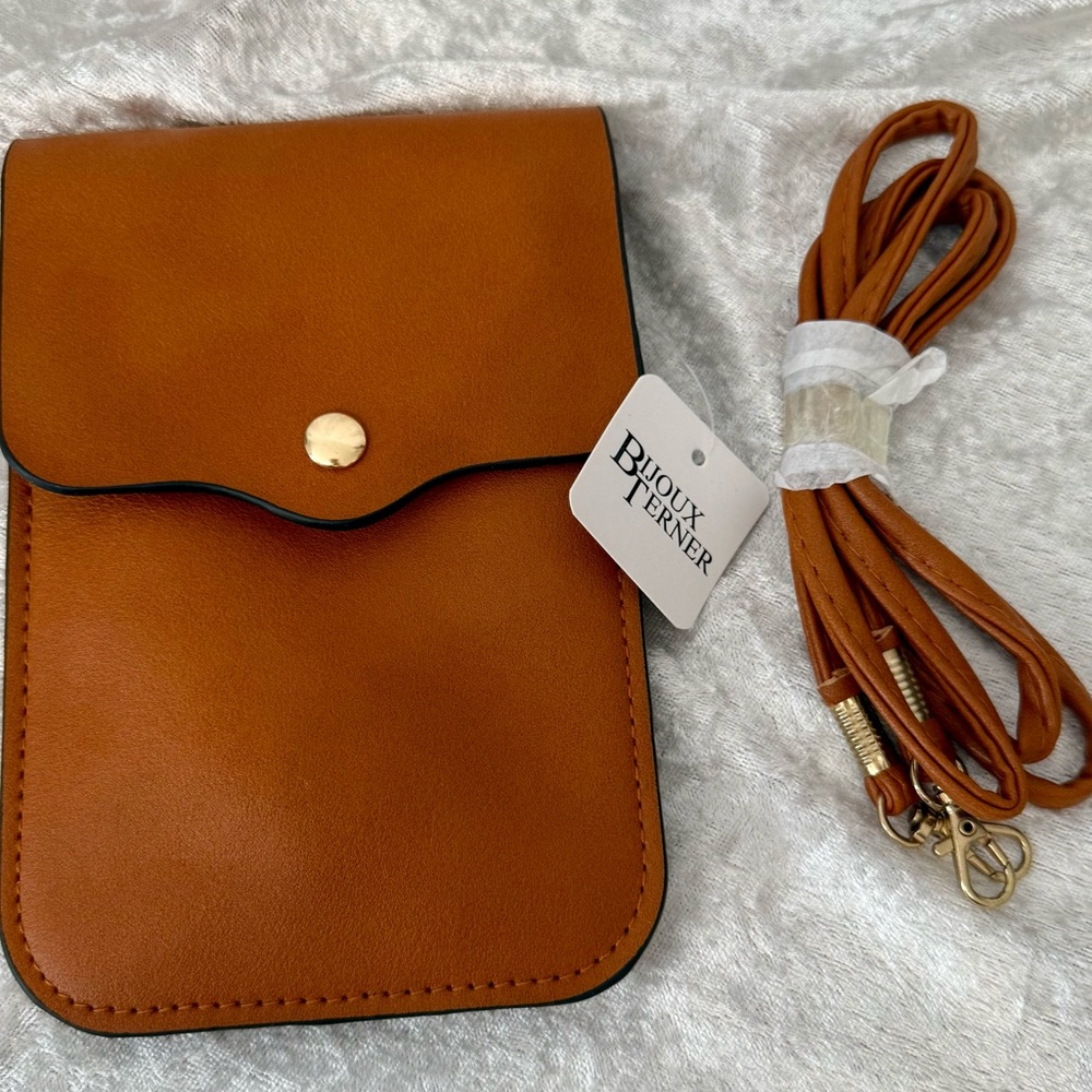 Bijoux Terner Crossbody Touchscreen Cell Phone Bag Faux Leather Gold Hardware